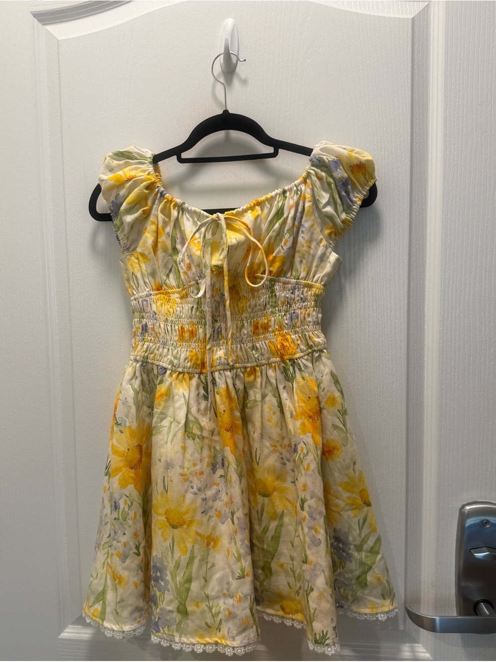 Jacquie the label Yellow Floral Mini Dress Blue White Print Smocked Waist NWT S - Picture 3 of 6
